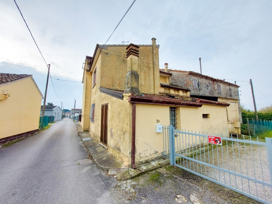 Vendesi abitazioni accostate € 100.000,00 - Foto Case In Vendita A Porto Viro